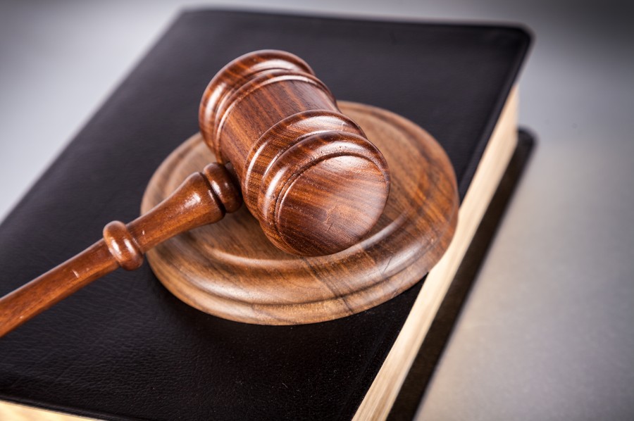 上海刑事案件律師：經濟犯罪立案證據的多維度解析