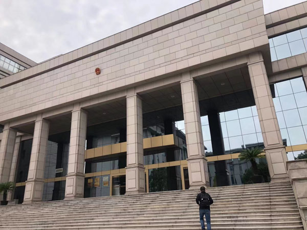 上海十佳刑事律師來講講犯罪分子親屬代為立功的能否作為從輕處罰的依據
