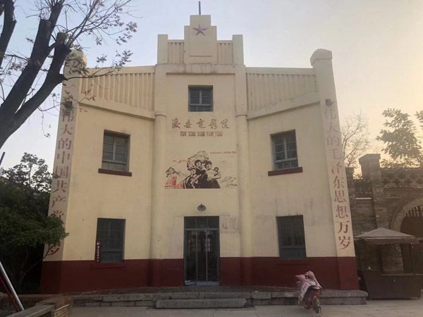 上海專辦刑事案件律師來講講非法吸取公眾取款罪眾的公眾如何認定