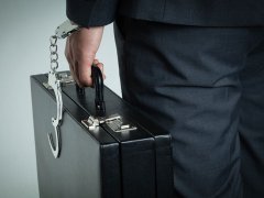 上海刑事律師到看守所會見當事人都做些什么
